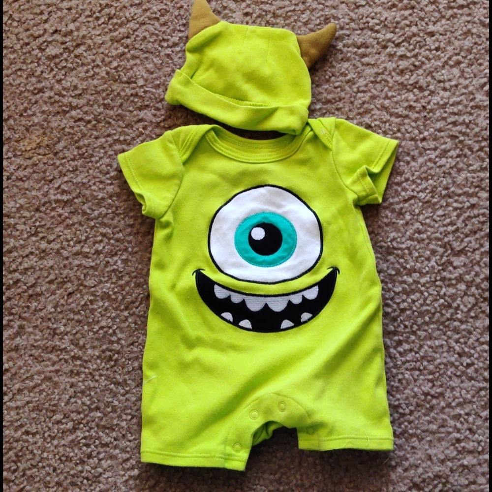 Baby clothes
